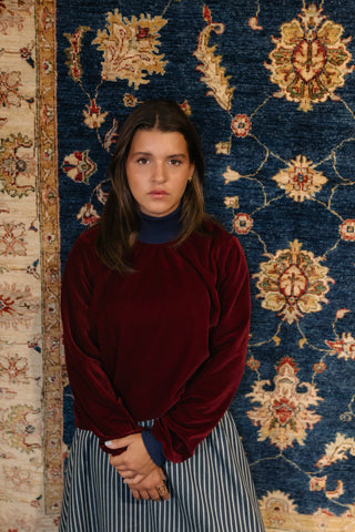 Disclosure turtleneck