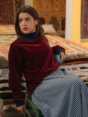 Disclosure turtleneck